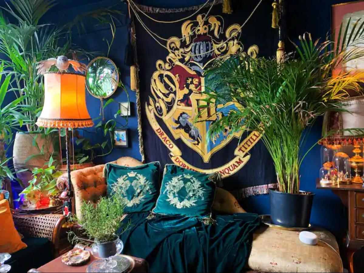 Magical Wizardry Flat In Central 런던 외부 사진