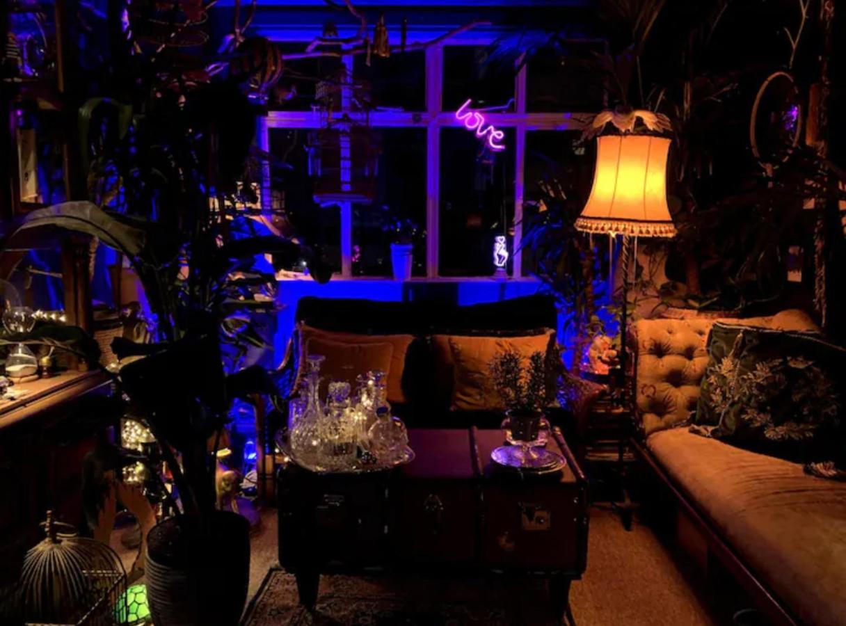 Magical Wizardry Flat In Central 런던 외부 사진