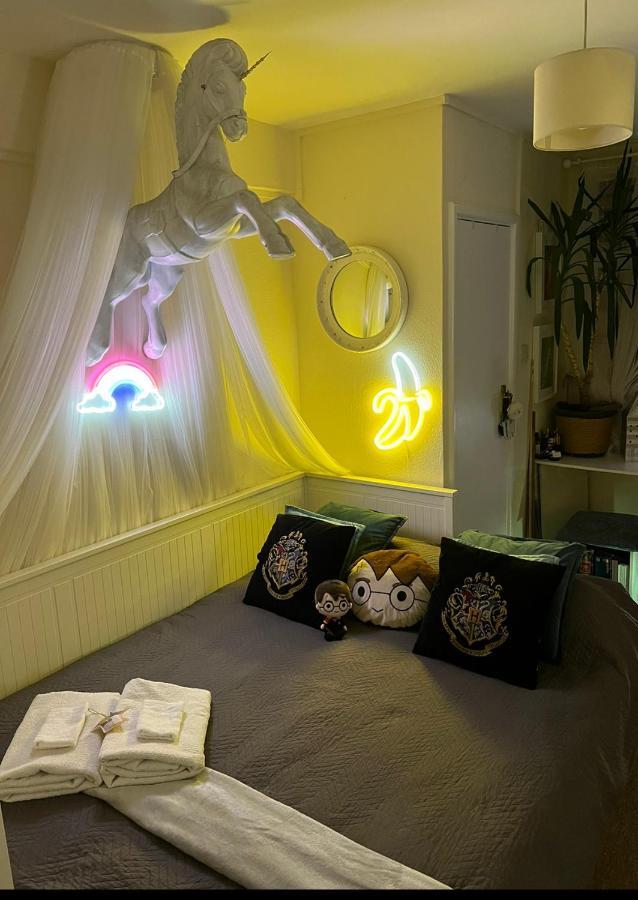 Magical Wizardry Flat In Central 런던 외부 사진